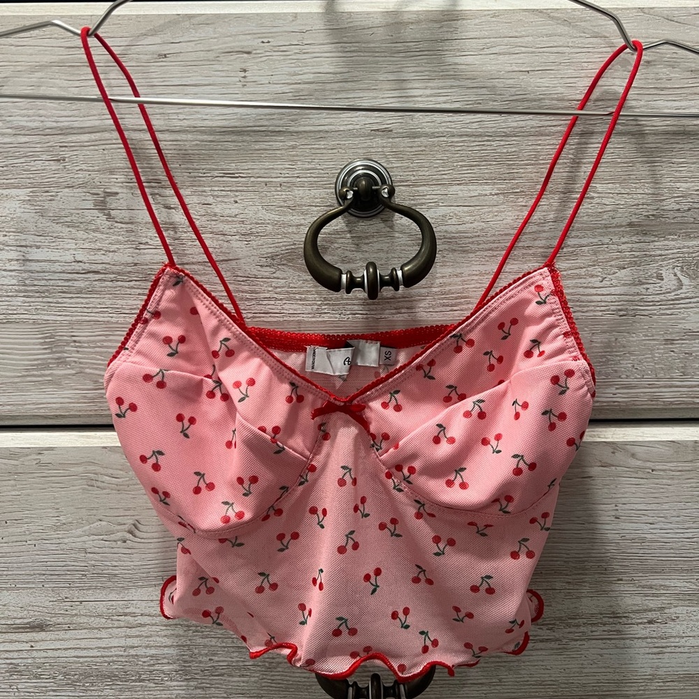 Adika Crop Top